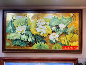 Tranh hoa sen đẹp, hoa sen dát vàng hiện đại